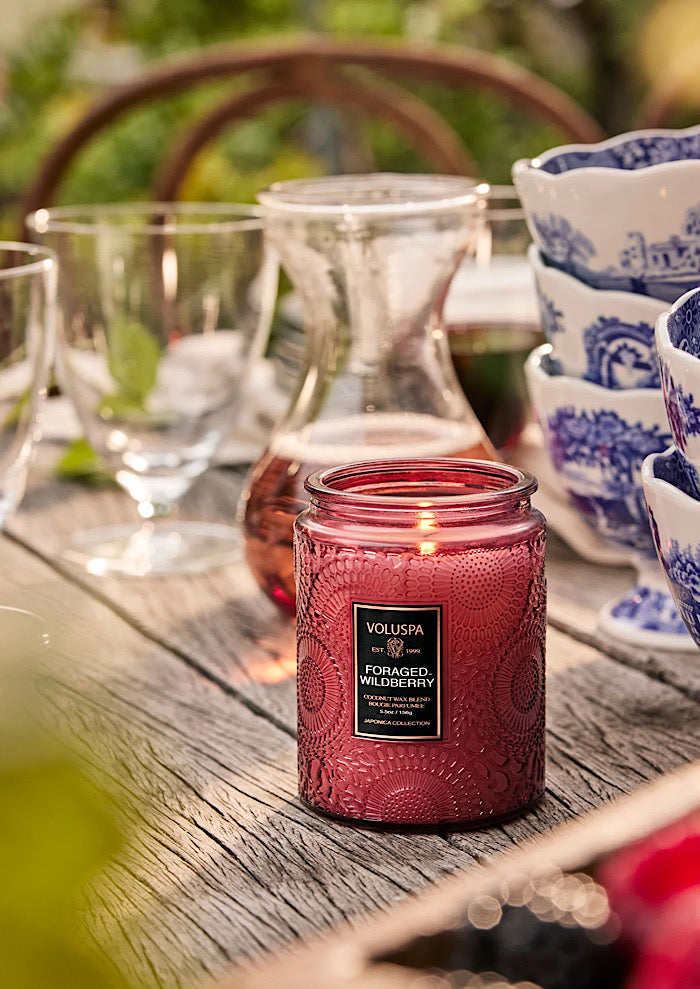 VOLUSPA Small Jar Candle Foraged Wildberry